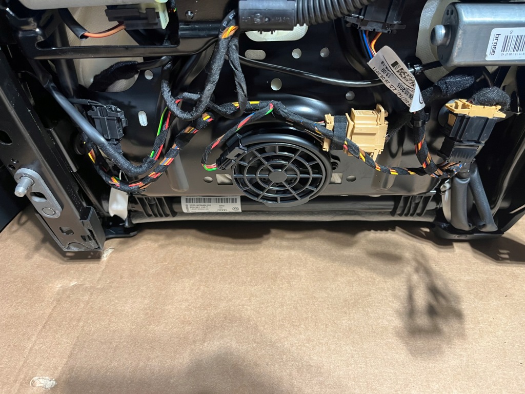 фото №14, Audi a5 8t sportback сиденья grzene вентилируемые обшивки заднее сиденье комплект новый