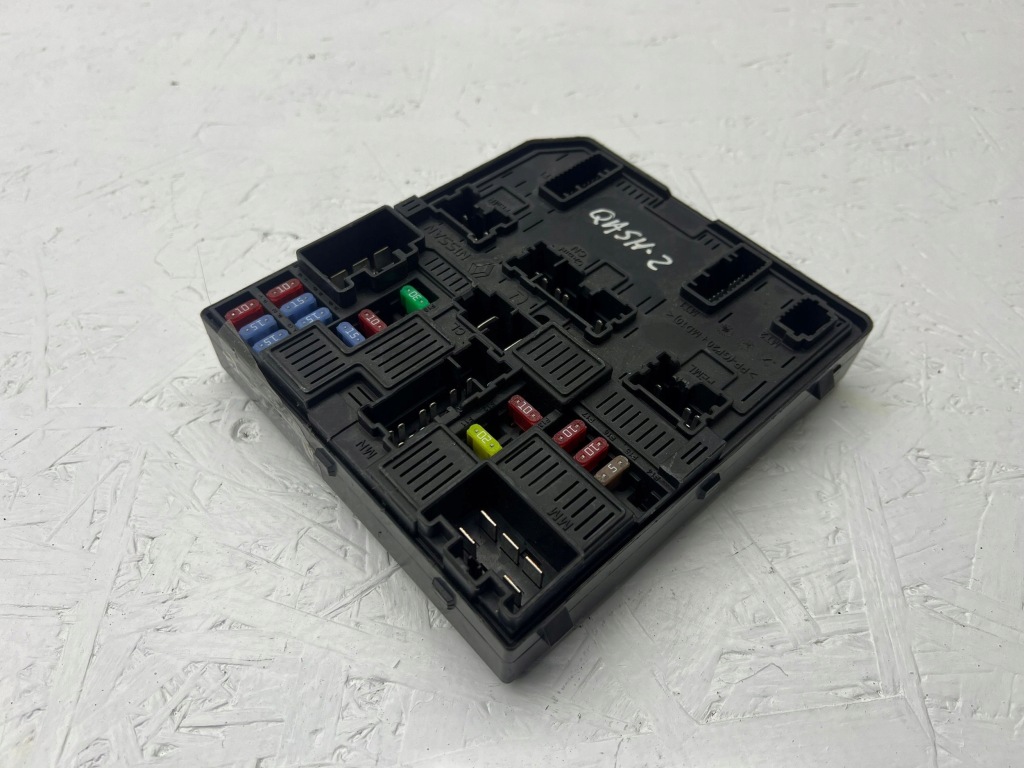 фото №5, Nissan qashqai 2018 рамка / модуль предохранителей