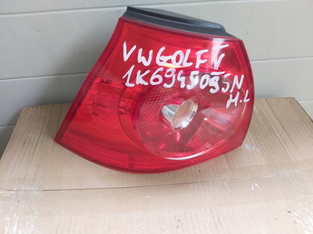 фото №1, Vw golf v hb 1k6945095n лампа левый задняя