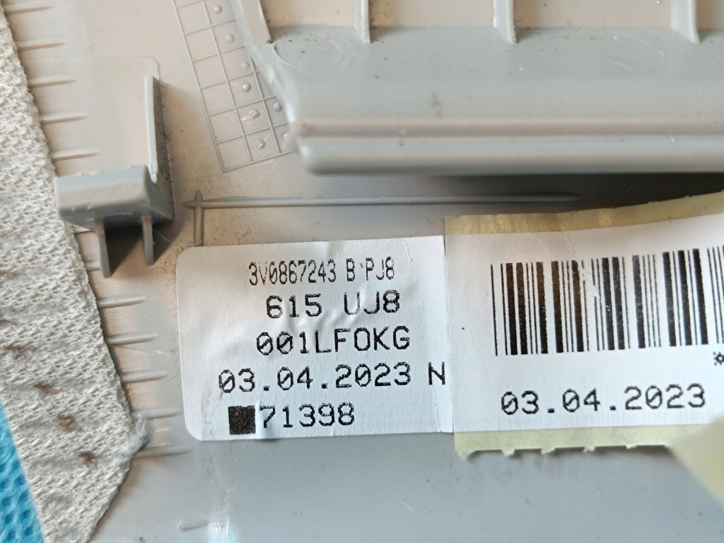 фото №10, Skoda superb 3 lift 2.0 tdi 110kw 2023 r обшивка стійка b ліва 3v0867243b