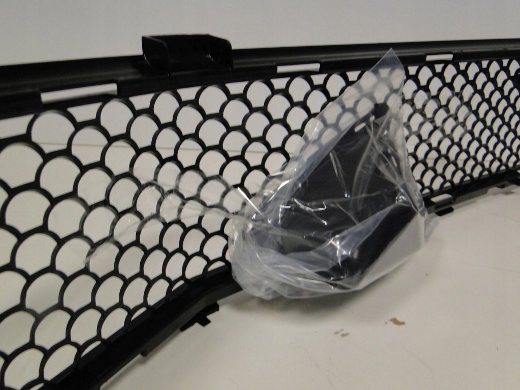 Mercedes sl r230 230 рестайлинг  решётка śrdkowa w бампер передний 63 amg Цена