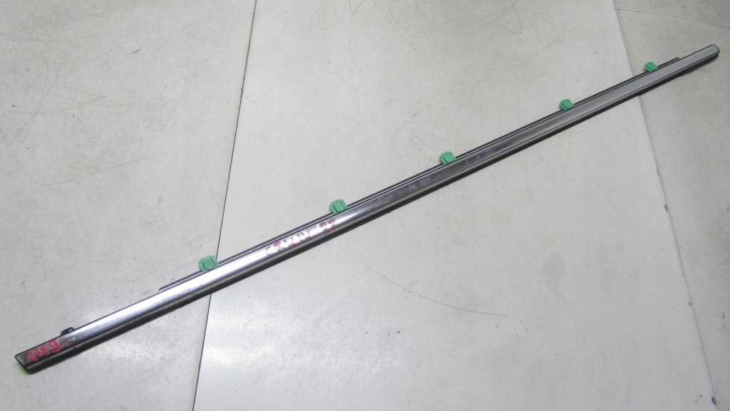 фото №1, Honda cr-v iv молдинг ущільнювач права перед 12-16