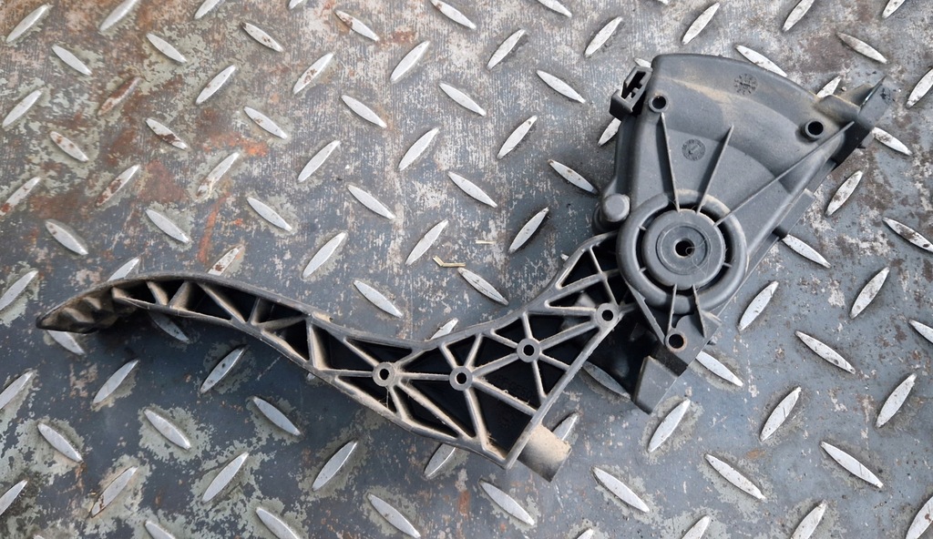 фото №4, Педаль газу vw polo 9n 6q1721503b