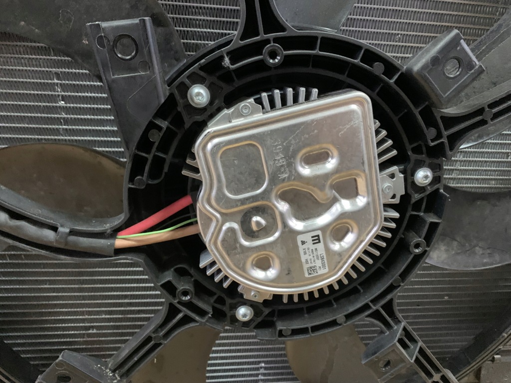 Радіатор вентилятор maserati mc20 комплект Недорого