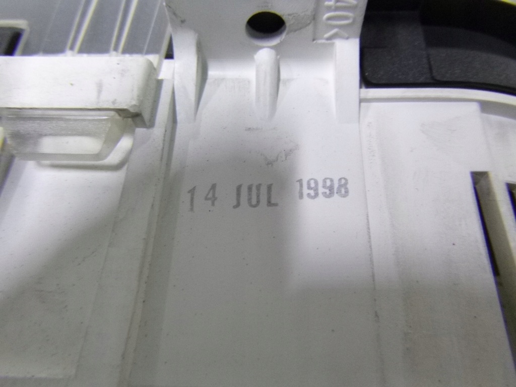 фото №7, Счетчик дисплей volvo v40 s40 1.8 98r.