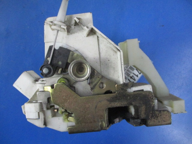 фото №4, Mondeo mk3 sedan замок задняя правый+ ручка+ трос