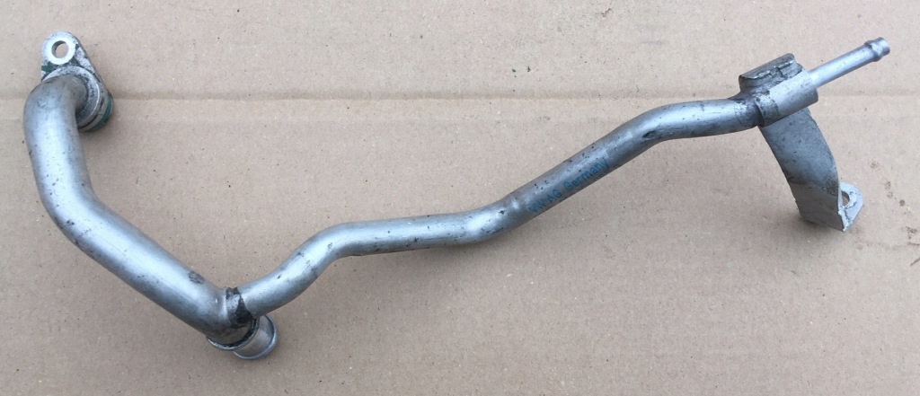 Купити Audi q5 80a патрубок водяний труба шланг 059121085g