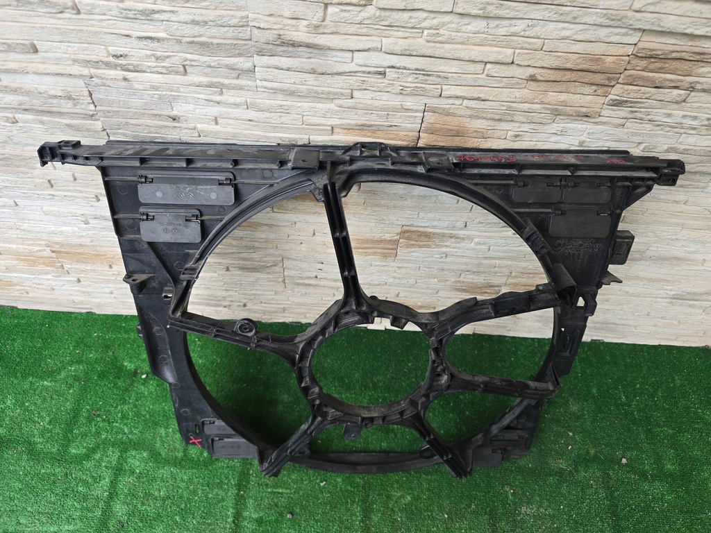 фото №1, Корпус вентилятор bmw 5 f10 6 f06 7 f01 7612453