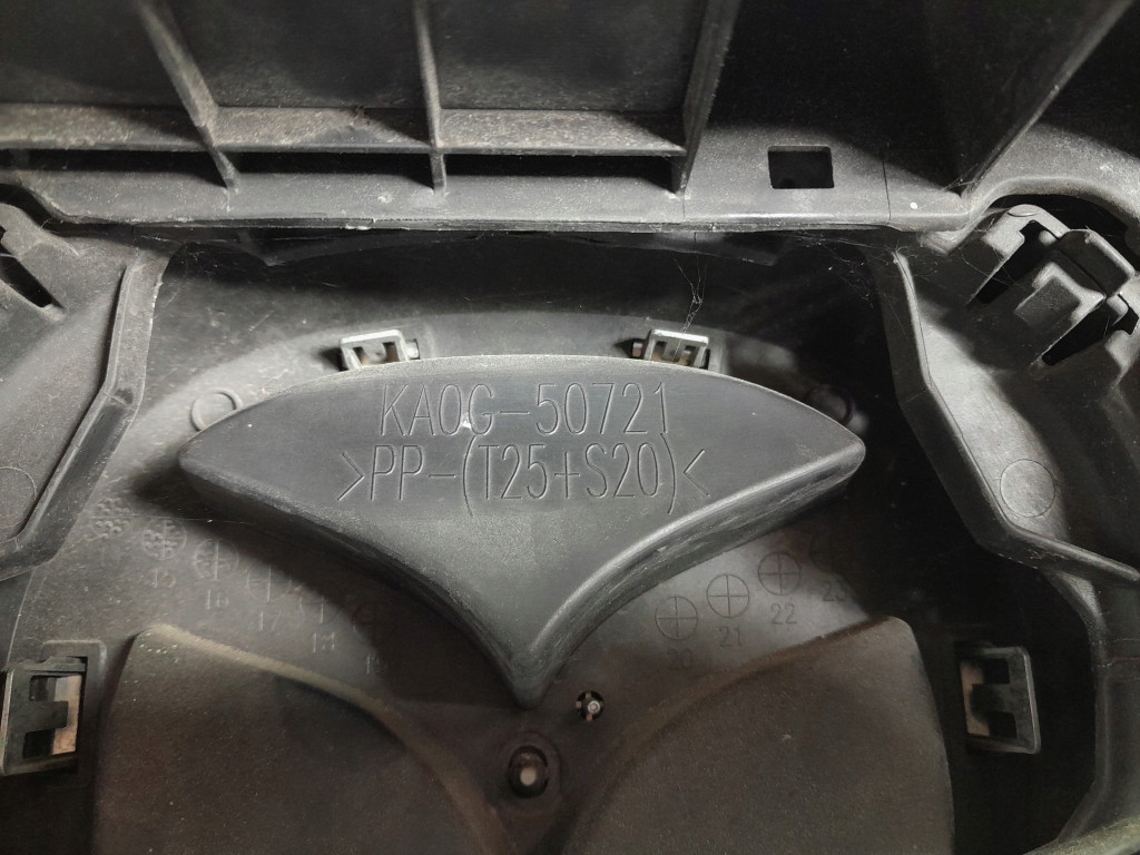 фото №11, Mazda cx-5 i lift решётка радиатора решётка радиатора значок ka0g-50712 ka0g-50716