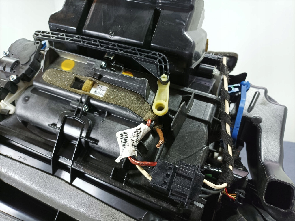 фото №9, Audi a4 b8 обігрівач повітродувка eu 8k1820005al