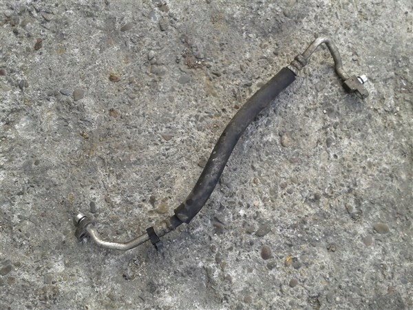 фото №1, Шланг кондиционера wąż nissan x-trail i t30 2.0b