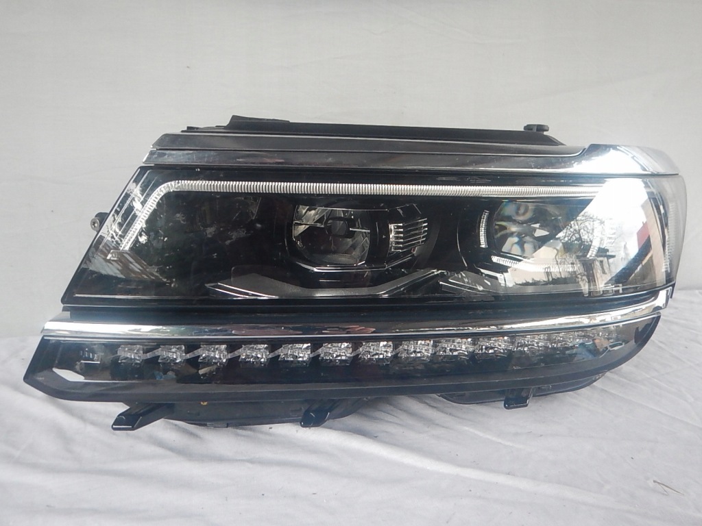 Купити Vw tiguan 2 ліва фара передні  full led 5nb941081a оригінал
