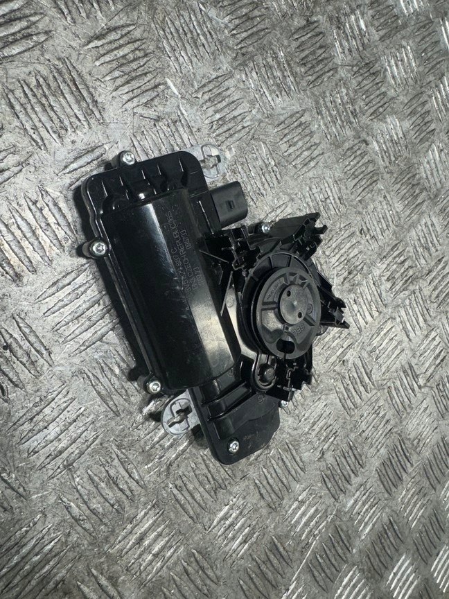 фото №1, Skoda superb iii доводчик крышки багажника 3v5827887c