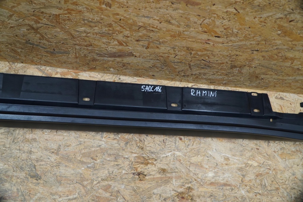 Поріг молдинг поріг ліва 5a0c185 lub права 5a0c186 mini countryman u25 25r Недорого