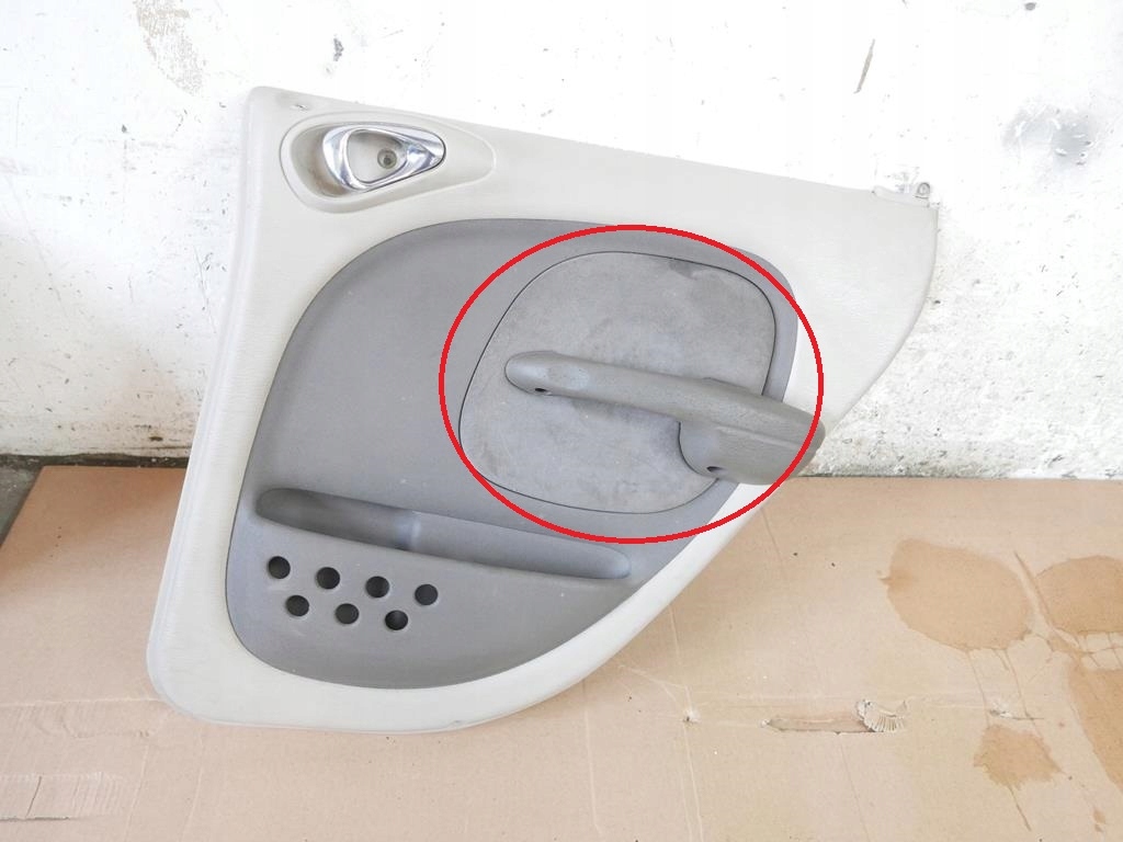 фото №2, Обшивка оббивка права задня chrysler pt cruiser 5d