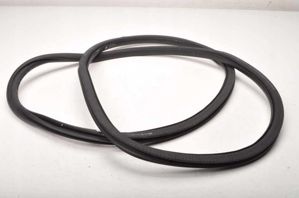 фото №1, Mercedes eqb x243 прокладка двері a2476920000 правий задня