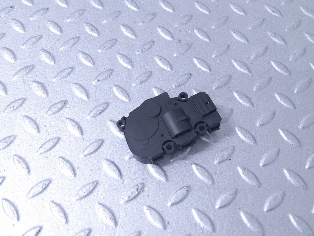 фото №1, Моторчик крышка обдув land rover defender l8b219e616ca