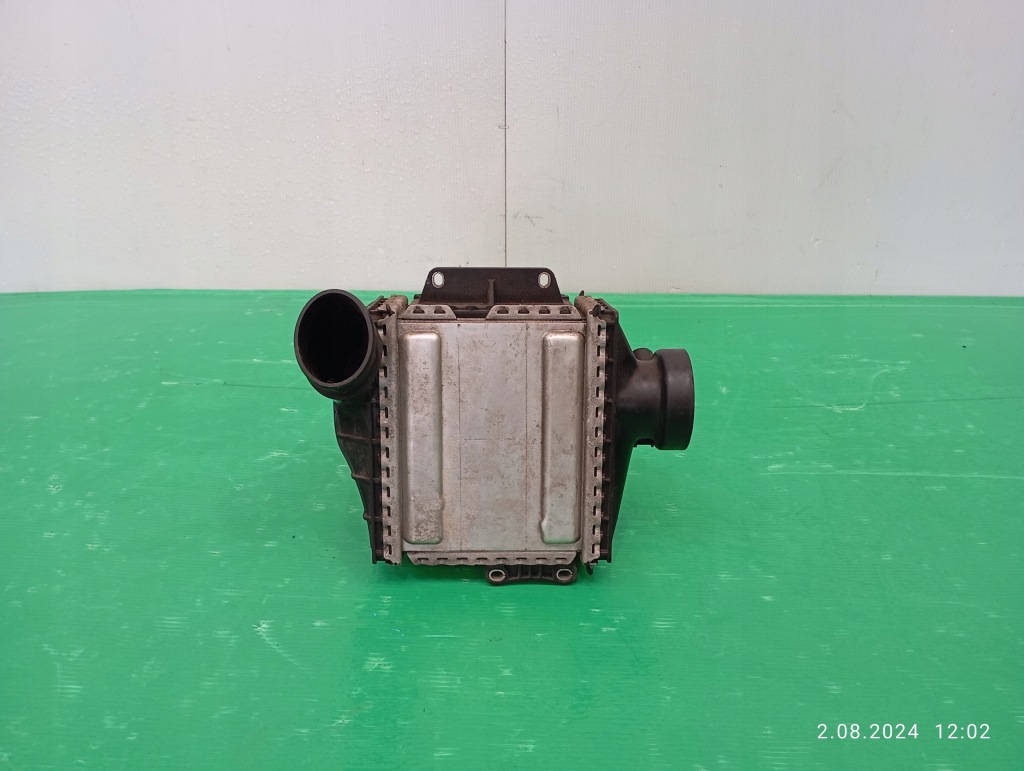 Купить Интеркулер радиатор воздуха mercedes w205 a6510900314