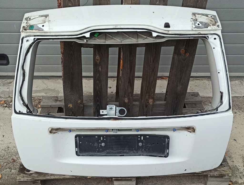 фото №1, Volvo v50 v-50 кришка багажника задня задня