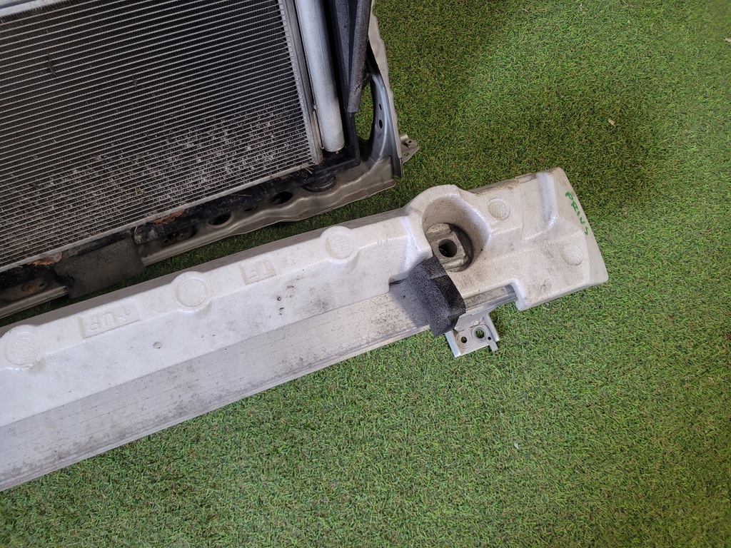 фото №4, Toyota prius plus балка pas передний усилитель