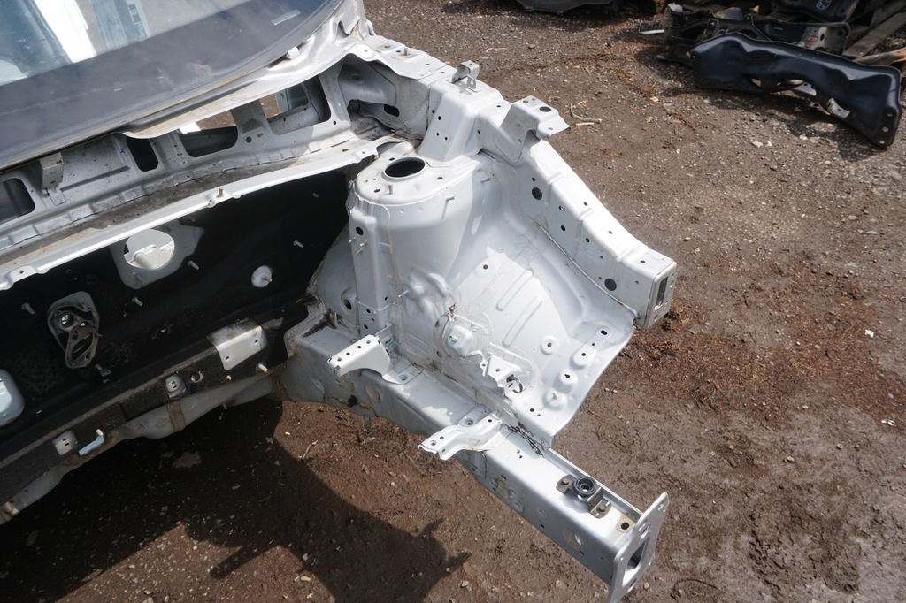 фото №1, Hyundai ix35 rah 2012r левая лонжерон подкрылок 646012y500 645012s000