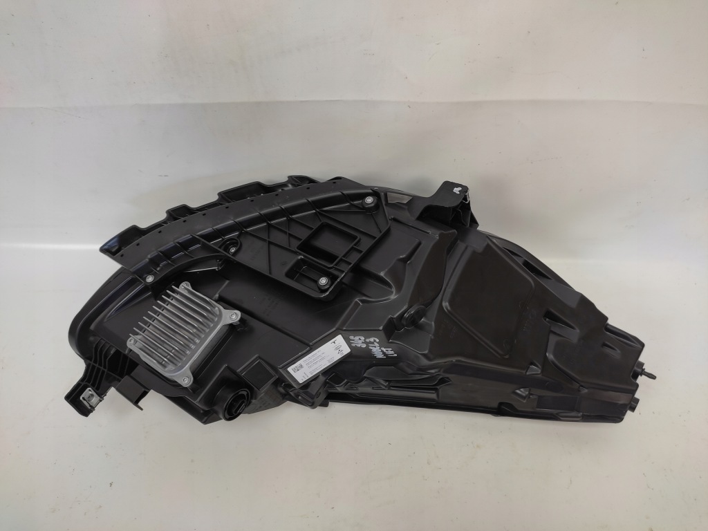 Tesla model 3 lift y лампа ліва перед full led 20- Доставка