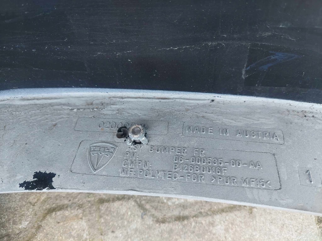 фото №10, Tesla roadster бампер перед передний