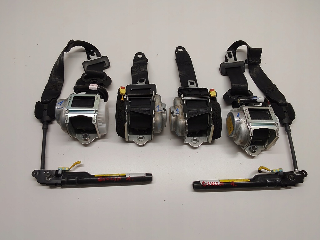 фото №1, Alfa romeo giulia ремни передние задние оригинал seat ремни 2015-