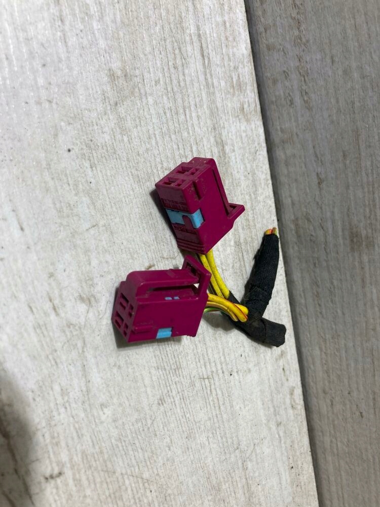 Купити Штекер колодка bmw 6901826