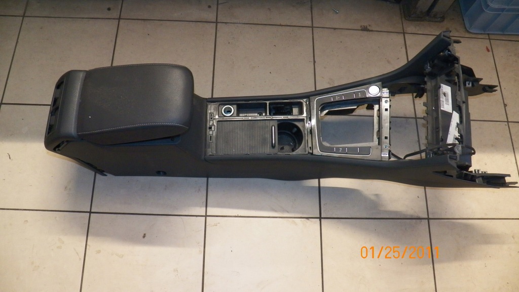 Купити Тунель підлокітник європа оригінал 5g1863241bl vw golf vii 7 19r