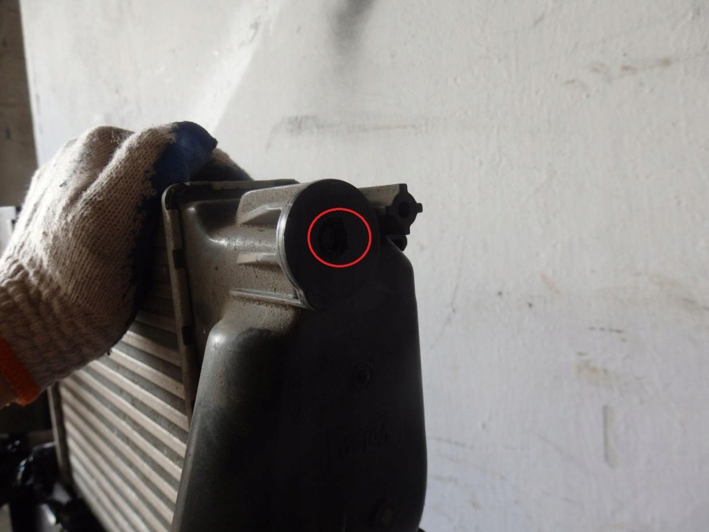 Радиатор кондиционера воды вентилятор интеркулер nissan qashqai j11 1.5 Цена