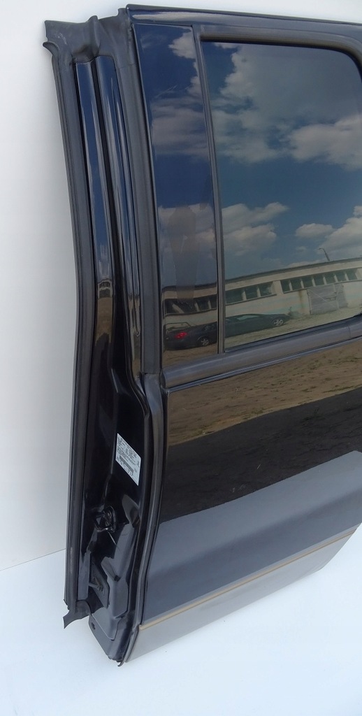 фото №1, 2004-2008 ford f150 прокладка дверь резиновый элемент задняя задняя