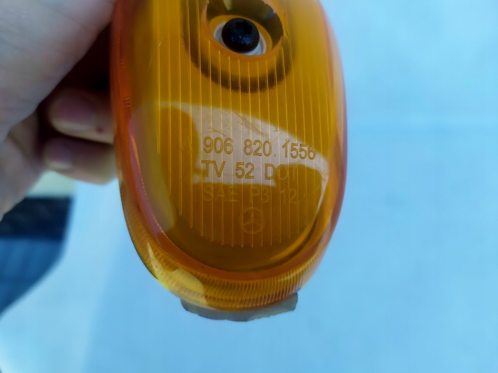 Фара габаритная led a9068201556 mercedes sprinter Оригинал