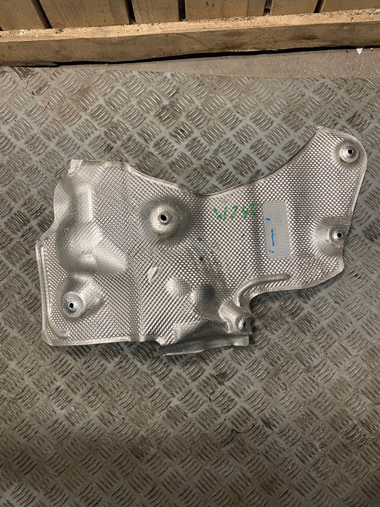 фото №1, Защита тепловая отсек двигателя mercedes w251 r-klasa a2516822071