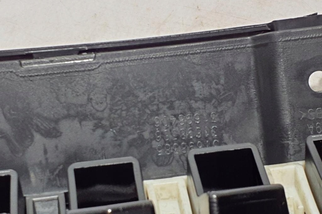 фото №1, Решётка радиатора volvo xc90 ii 31698385 2022