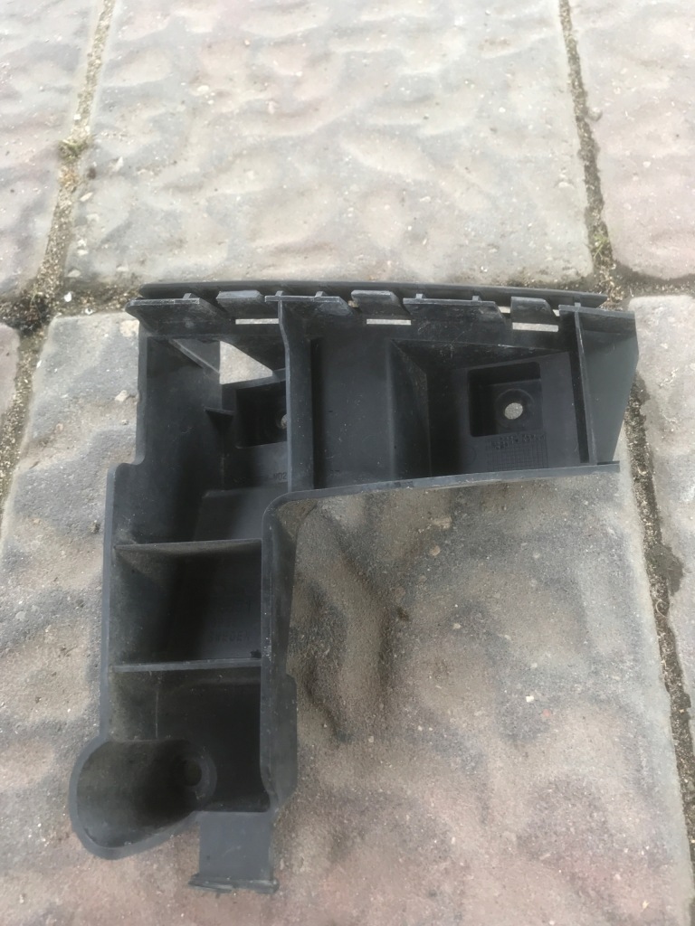 фото №1, Направляющая бампера правый задняя volvo v70 30678651