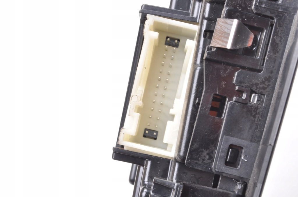 фото №7, Ford tourneo connect mk3 освещение лампа кабины салона 5q0951172a