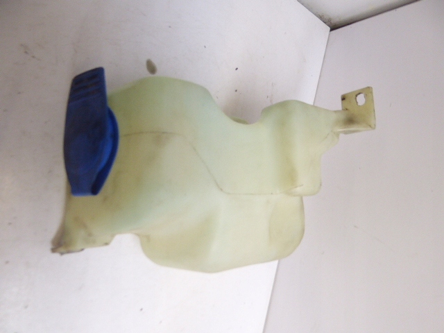 фото №3, Octavia i бачок омывателя