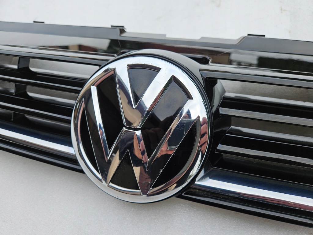 Купити Решітка радіатора решітка  радіатора перед vw polo v 5 6c0853651k 6c0853653f 6c0853600