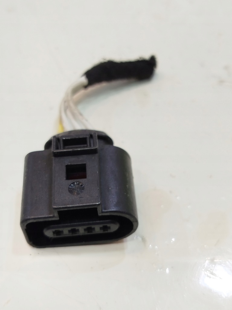 фото №1, Колодка штекер vw passat b8 1j0973704