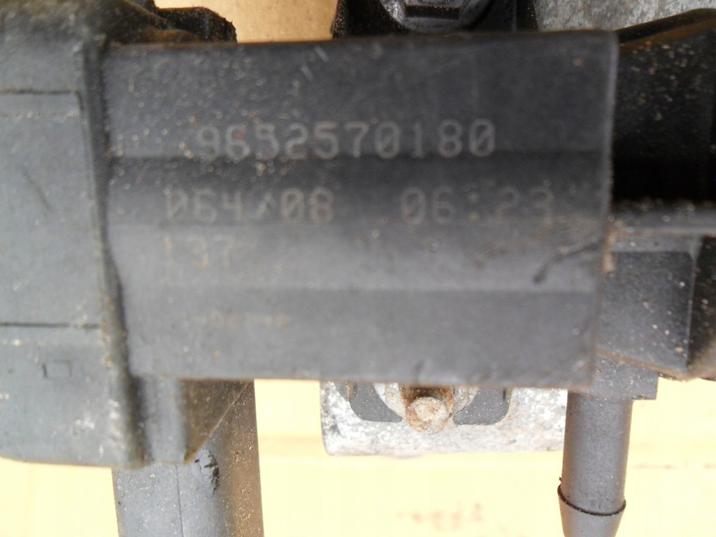 фото №7, Citroen c4 picasso 1,6 hdi клапан вакуумa