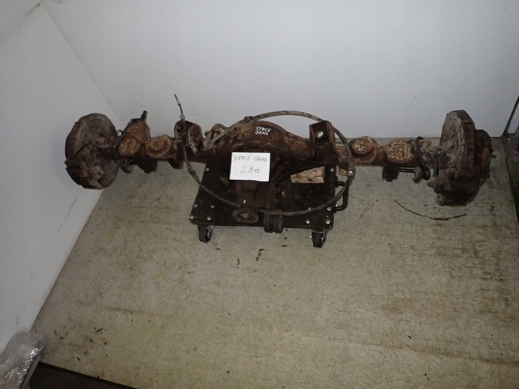 фото №1, Mitsubishi space gear l400 2.8td мост задний 4wd