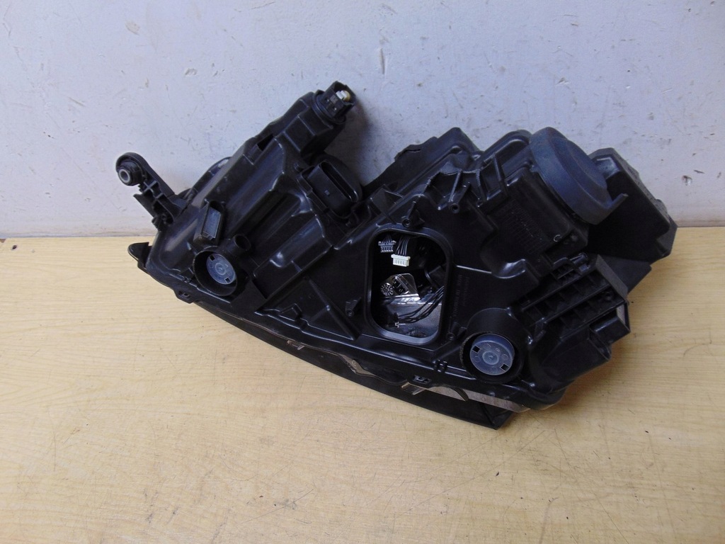 фото №11, Лампа права skoda scala 657941016 europa