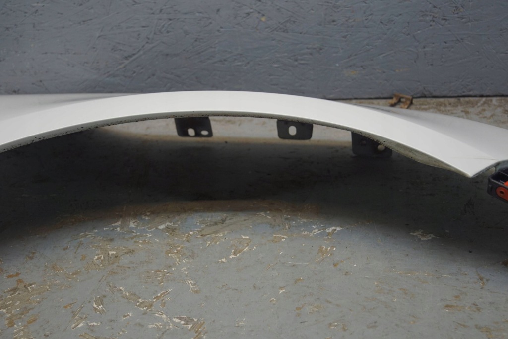 Opel astra j крыло  правый  перед b2713 Недорого