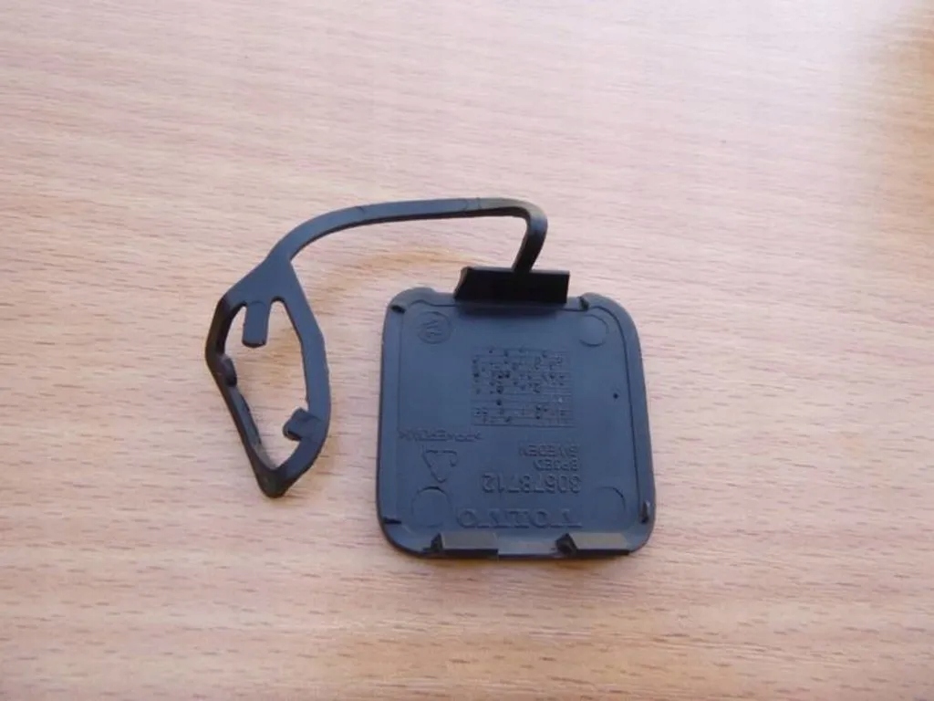 фото №2, Volvo xc70 2008- заглушка фаркоп hak бампер задняя