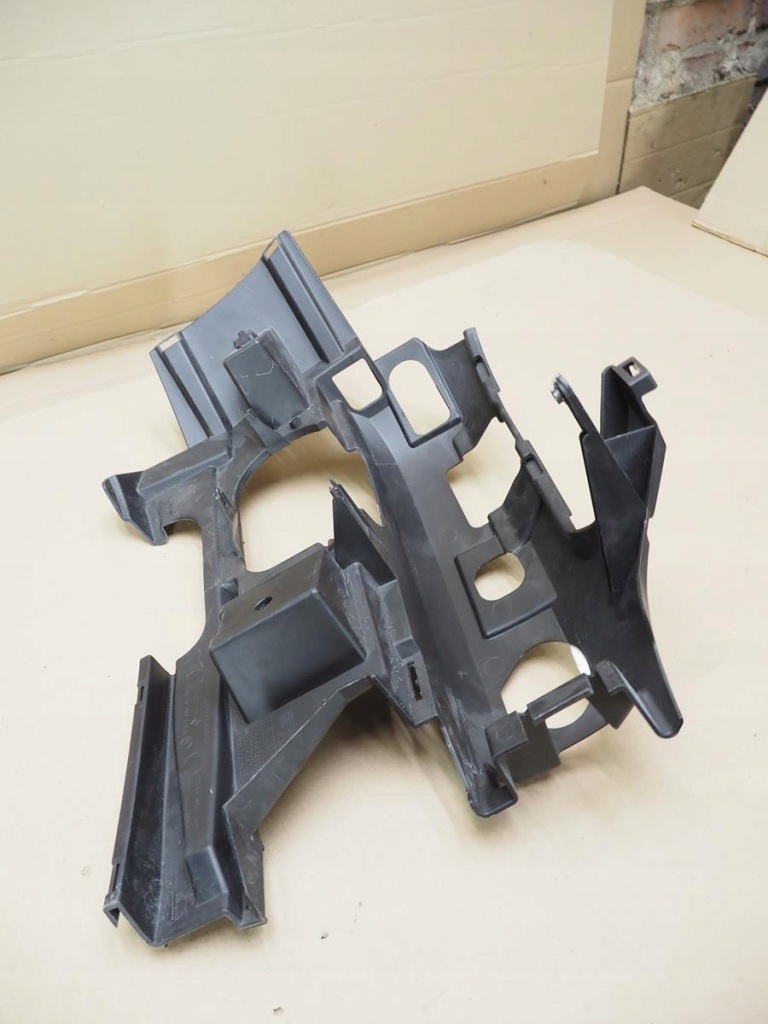 Mercedes slk r171 w171 направляющая кронштейн бампера левый перед a1718850765 Недорого