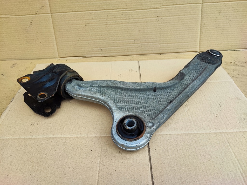 Ford mondeo mk5 2.0 tdci рычаг правый  перед Доставка