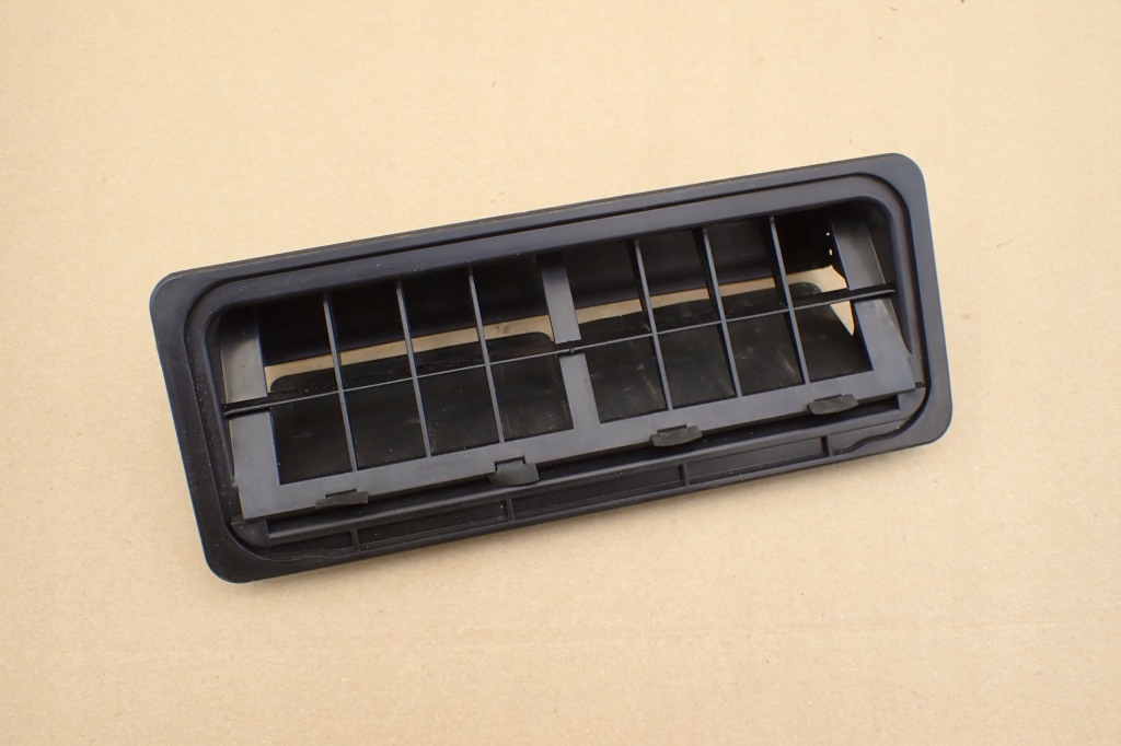 77330-63j00 решётка вентиляционная задняя suzuki swift 6 Киев