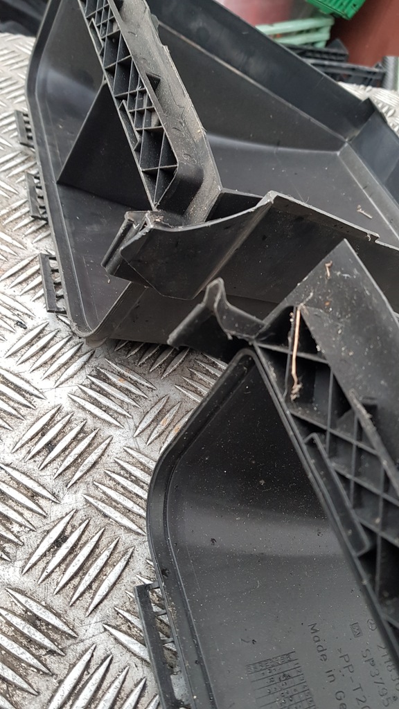 фото №7, Mercedes w211 воздуховод воздуха 2118300003