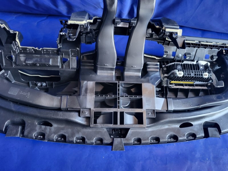 фото №11, Приборная панель приборная приборная панель + подушка vw touareg ii